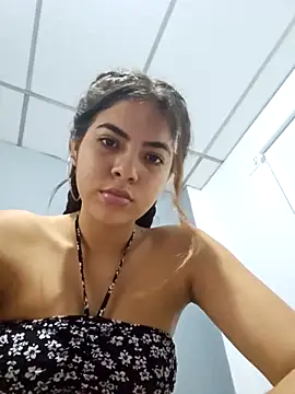 Snapshot of Scarlett_moon1 chatting on 03-11-26, 08:59 Scarlett moon1 online show from 03-11-26, 08:59