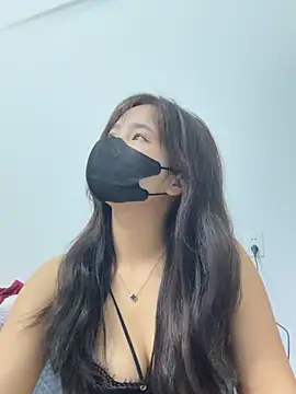 VyVy18 online show from 04-27-26, 04:16