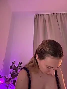 Snapshot of EvaRyen_ chatting on 03-29-26, 03:34 EvaRyen online show from 03-29-26, 03:34
