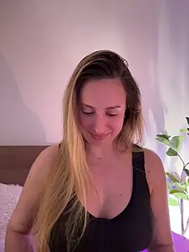Snapshot of EvaRyen_ chatting on 05-09-26, 03:39 EvaRyen online show from 05-09-26, 03:39