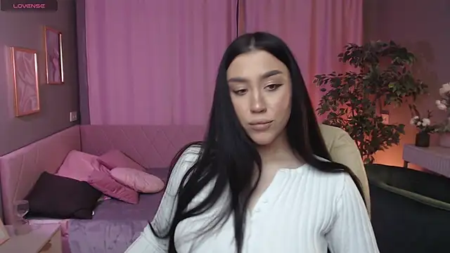 Winonna Ryder online show from 05-21-26, 07:37