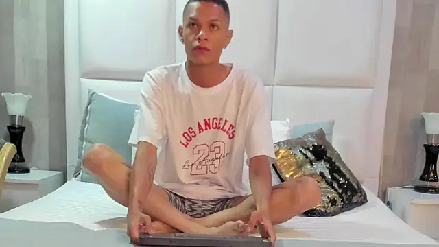 Snapshot of TadeoFostter chatting on 03-15-26, 11:27 TadeoFostter online show from 03-15-26, 11:27