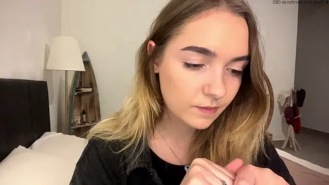RoxyWet online show from 05-07-26, 01:05