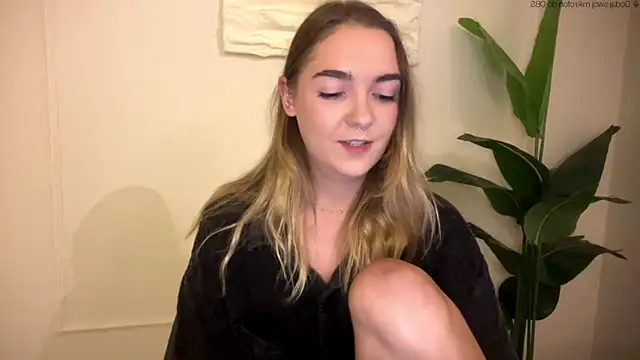 RoxyWet online show from 05-31-26, 12:23