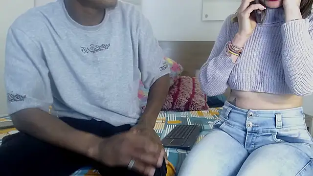 Ebony N Blonde online show from 04-10-26, 12:05