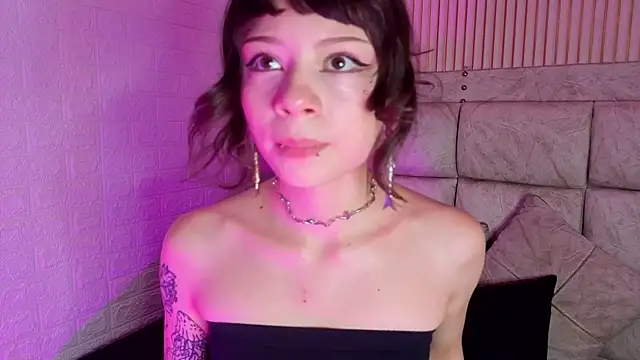 Snapshot of AnyaDobe1 chatting on 03-23-26, 02:32 AnyaDobe1 online show from 03-23-26, 02:32