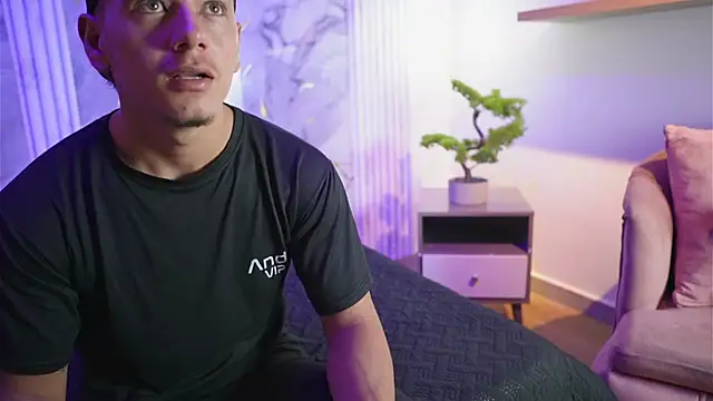 Lili encanto online show from 04-23-26, 01:24