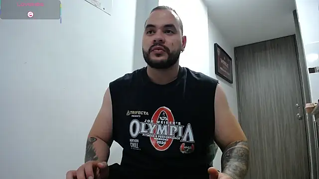 Snapshot of Axel_Dominus chatting on 07-07-26, 08:40 Axel Dominus online show from 07-07-26, 08:40