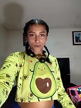 Snapshot of KattyBerryX chatting on 06-07-26, 06:55 KattyBerryX online show from 06-07-26, 06:55