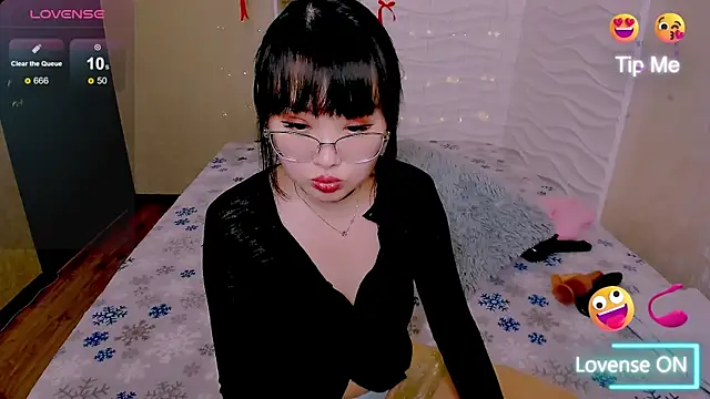 Akiko Yun online show from 03-20-26, 11:48