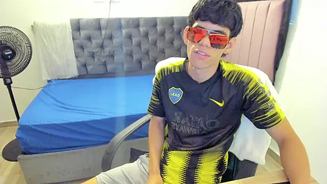 Josy 11 online show from 03-13-26, 08:37