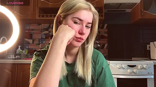 ivygenesis online show from 03-29-26, 03:39