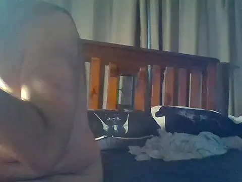 Snapshot of Sith-Wookiee chatting on 04-08-26, 10:43 Sith-Wookiee online show from 04-08-26, 10:43