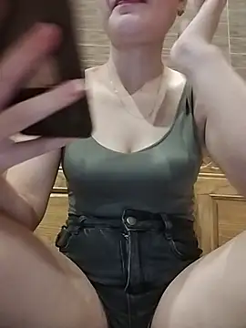 Snapshot of candy_flo chatting on 07-06-26, 03:25 candy flo online show from 07-06-26, 03:25