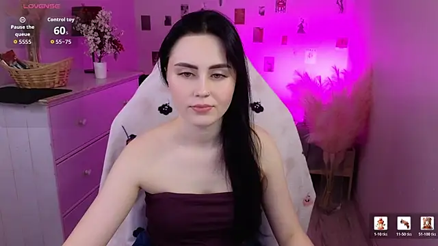 Snapshot of NoraLumi chatting on 06-10-26, 05:28 NoraLumi online show from 06-10-26, 05:28