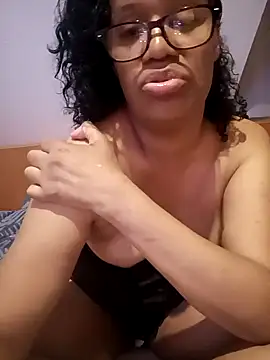 Snapshot of caballota77 chatting on 05-10-26, 10:26 caballota77 online show from 05-10-26, 10:26