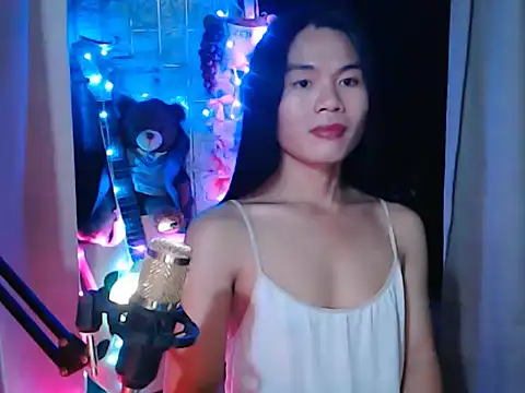 small 13 online show from 03-19-26, 02:32