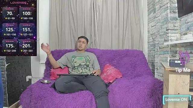 NoahAndBunny online show from 06-18-26, 11:03