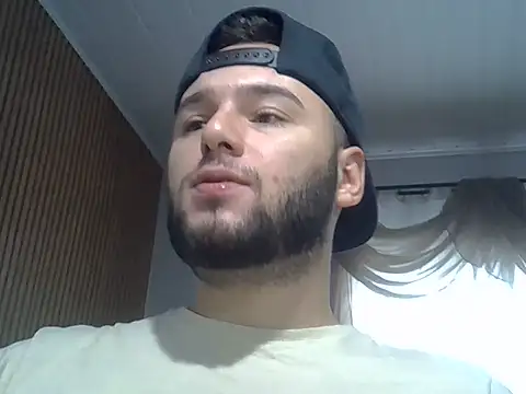Snapshot of piazaocwb23 chatting on 05-08-26, 01:16 piazaocwb23 online show from 05-08-26, 01:16