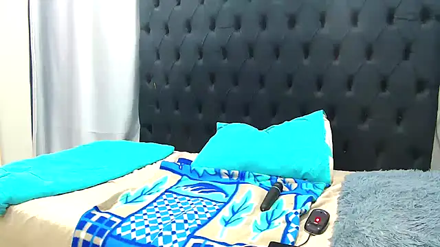 Dark Slim Thick online show from 04-25-26, 12:02