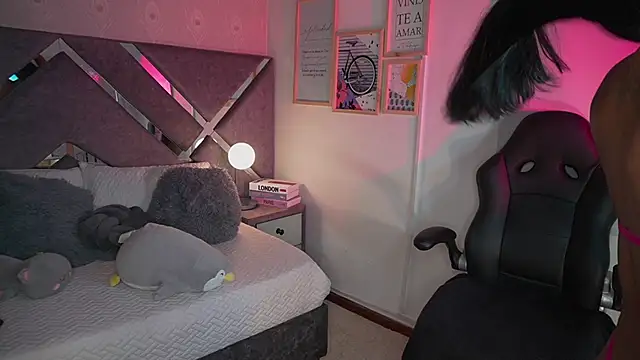 Naomi-Gray online show from 06-08-26, 08:42