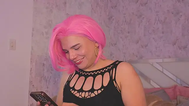 april summer  online show from 04-09-26, 09:09