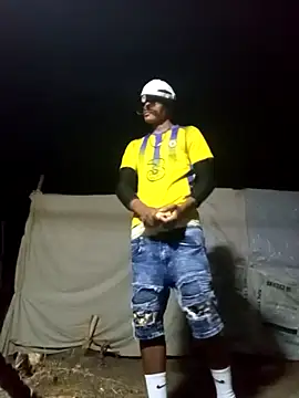 spittingpig1 online show from 04-25-26, 02:36