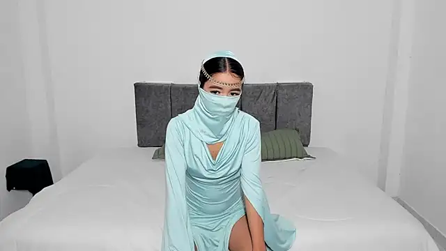 Zahra Bashir online show from 03-18-26, 01:53