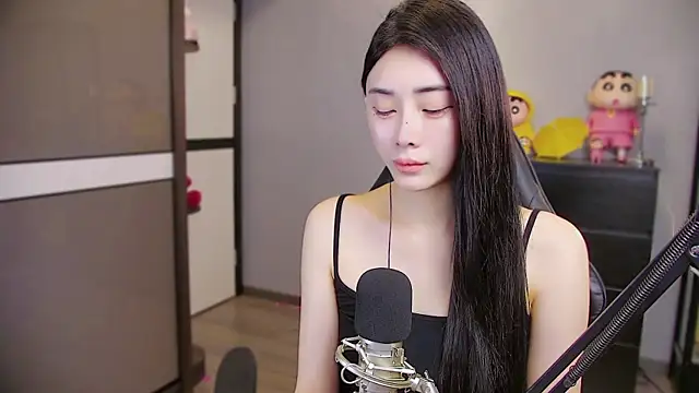 Snapshot of XiaoYuBao- chatting on 05-18-26, 01:39 XiaoYuBao- online show from 05-18-26, 01:39