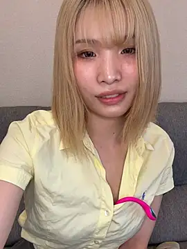 Snapshot of una2001 chatting on 06-01-26, 01:40 una2001 online show from 06-01-26, 01:40