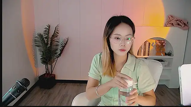 zhoulan-bb online show from 04-27-26, 02:31