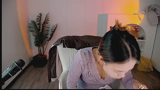 zhoulan-bb online show from 04-28-26, 02:21