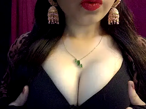 Snapshot of nadia_doll69 chatting on 05-29-26, 06:39 nadia doll69 online show from 05-29-26, 06:39