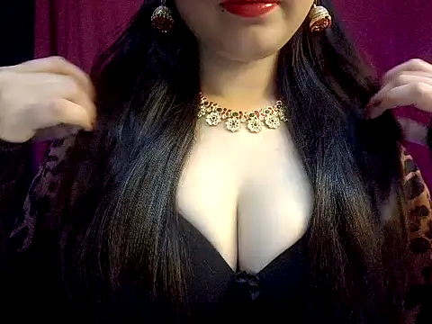 Snapshot of nadia_doll69 chatting on 06-07-26, 06:33 nadia doll69 online show from 06-07-26, 06:33