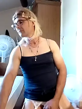 Snapshot of stephie83 chatting on 07-30-26, 02:16 stephie83 online show from 07-30-26, 02:16