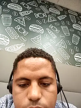 Snapshot of caramelo_peruano chatting on 03-13-26, 05:30 caramelo peruano online show from 03-13-26, 05:30