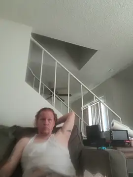 Snapshot of yourMasterisBored chatting on 06-22-26, 03:31 yourMasterisBored online show from 06-22-26, 03:31