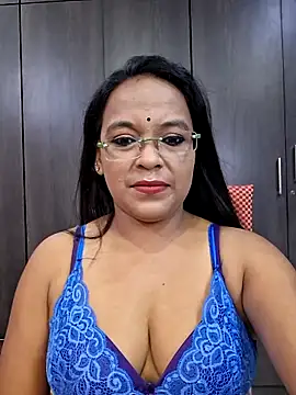 Snapshot of hornyrosy321 chatting on 05-22-26, 06:02 hornyrosy321 online show from 05-22-26, 06:02