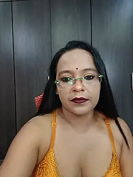 Snapshot of hornyrosy321 chatting on 05-29-26, 05:22 hornyrosy321 online show from 05-29-26, 05:22
