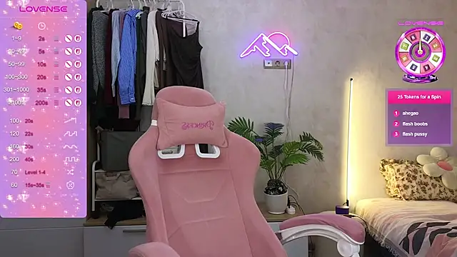 GoldenSunBunny online show from 03-18-26, 02:04