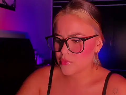 veronicabrown xxx online show from 03-23-26, 04:16