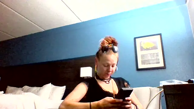 Ambionce online show from 04-18-26, 02:26