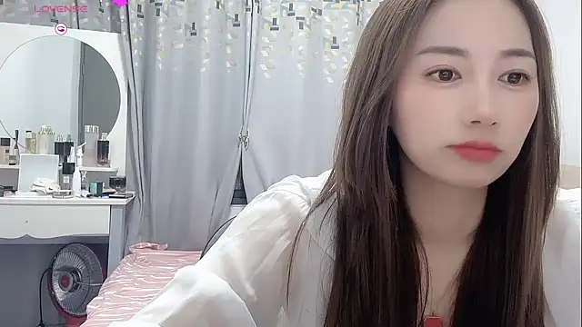 yao-yao-8726 online show from 07-09-26, 12:31