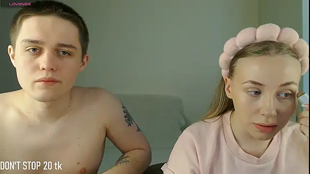 MikeXEmilia online show from 05-12-26, 05:48