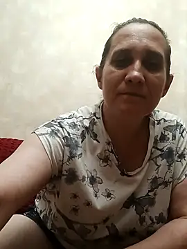 KatieLove133 online show from 08-04-26, 06:32