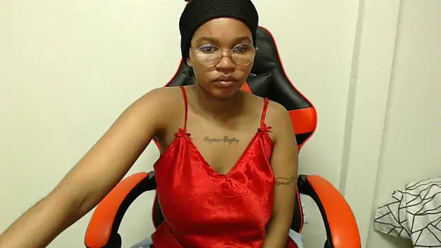 Hotsexyberry222 online show from 05-12-26, 02:58