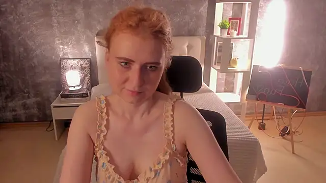 Shiny Liss online show from 06-25-26, 01:49