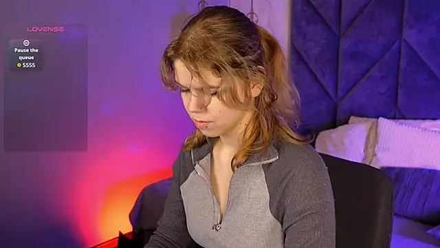 Snapshot of ElizabethVane chatting on 03-27-26, 05:46 ElizabethVane online show from 03-27-26, 05:46