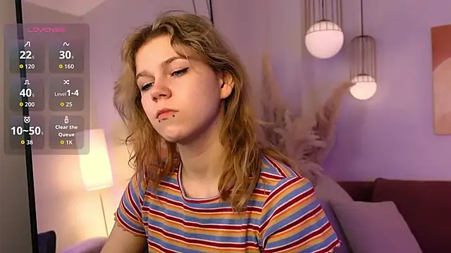 Snapshot of ElizabethVane chatting on 04-06-26, 01:23 ElizabethVane online show from 04-06-26, 01:23