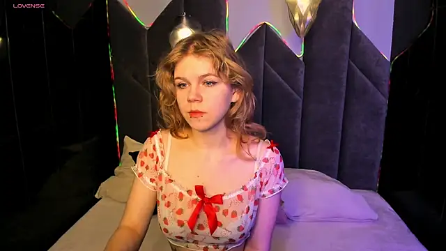 Snapshot of ElizabethVane chatting on 04-09-26, 05:40 ElizabethVane online show from 04-09-26, 05:40